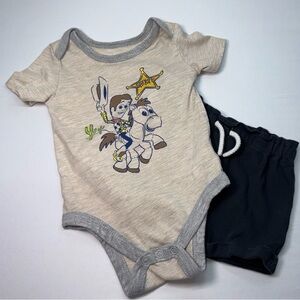 Disney x Pixar 6/9M Toy Story Sheriff Woody 2-Piece Bodysuit & Jogger Shorts Set